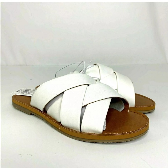universal thread sandals white